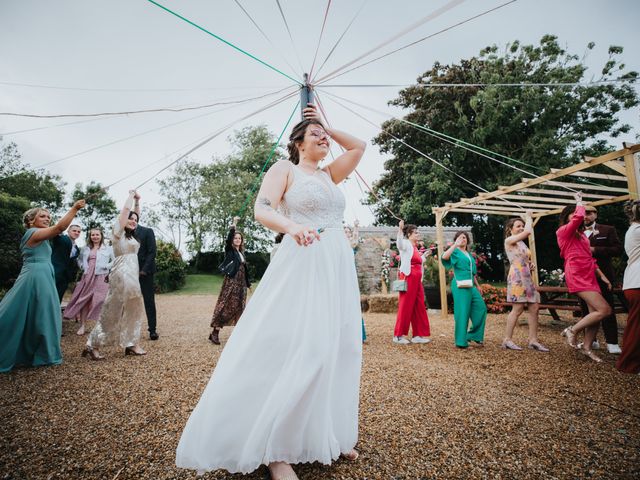 Le mariage de Florian et Manon à Tréglonou, Finistère 29