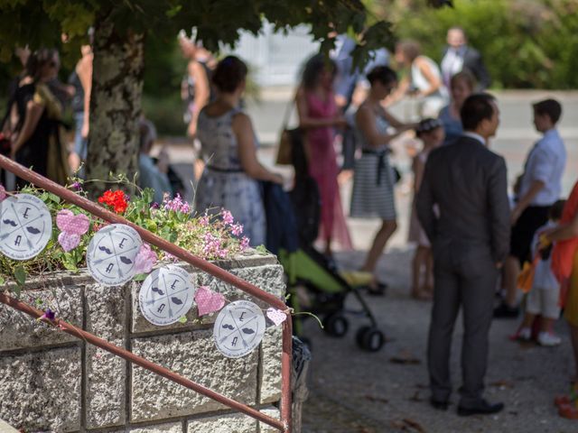 Le mariage de Alexandre et Elodie à Berneuil, Charente Maritime 2