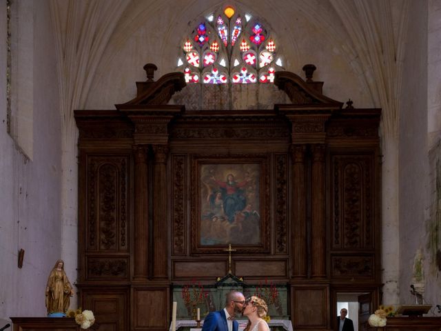 Le mariage de Alexandre et Elodie à Berneuil, Charente Maritime 17