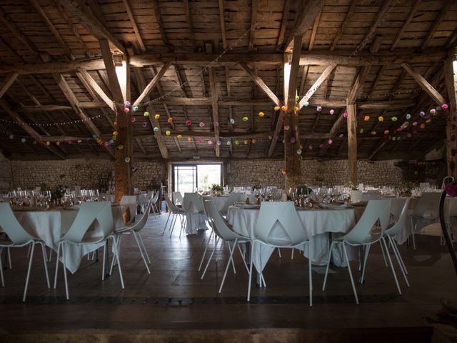 Le mariage de Alexandre et Elodie à Berneuil, Charente Maritime 28