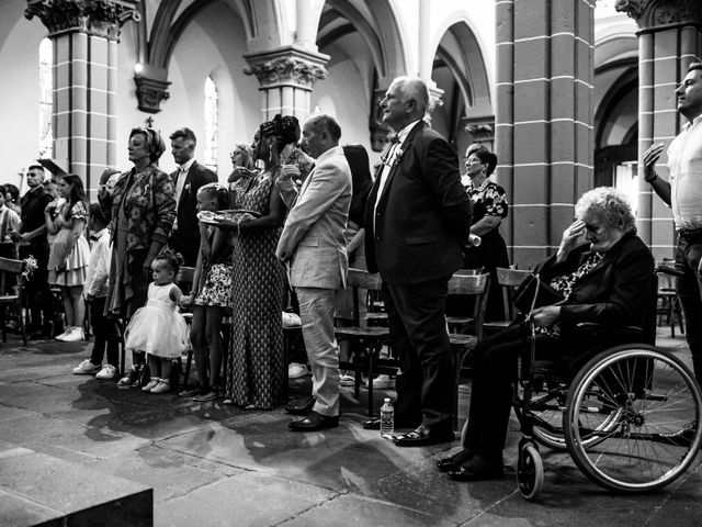 Le mariage de Guillaume et Laura à Aydat, Puy-de-Dôme 19