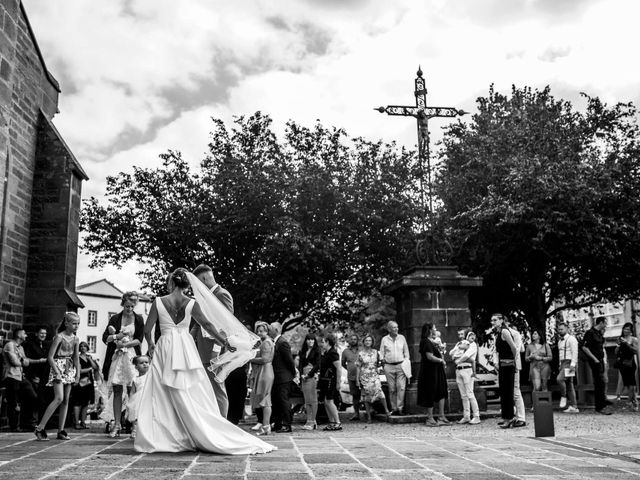 Le mariage de Guillaume et Laura à Aydat, Puy-de-Dôme 24