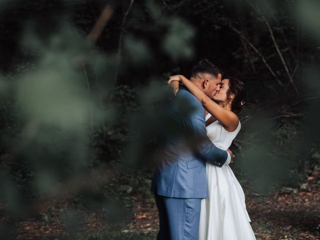 Le mariage de Guillaume et Laura à Aydat, Puy-de-Dôme 36