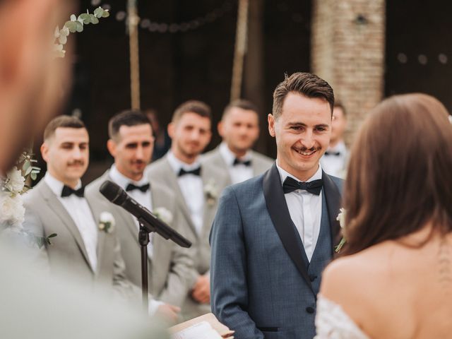 Le mariage de Maxime et Noémie à Forges-les-Eaux, Seine-Maritime 32