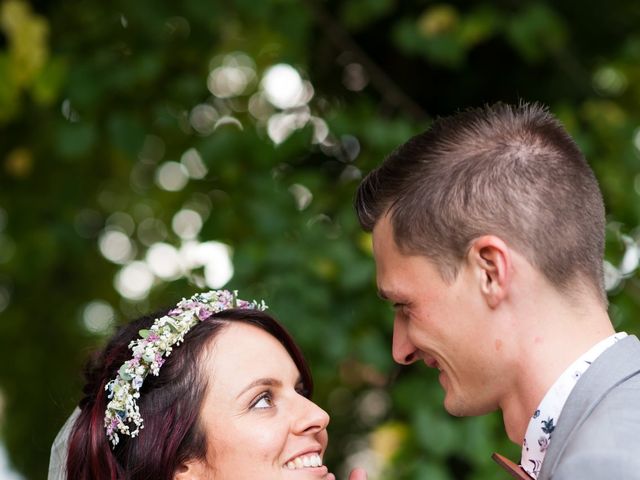 Le mariage de Bastien et Tiffany à Saint-Jean-le-Vieux, Ain 3