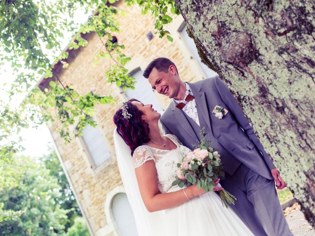 Le mariage de Bastien et Tiffany à Saint-Jean-le-Vieux, Ain 2