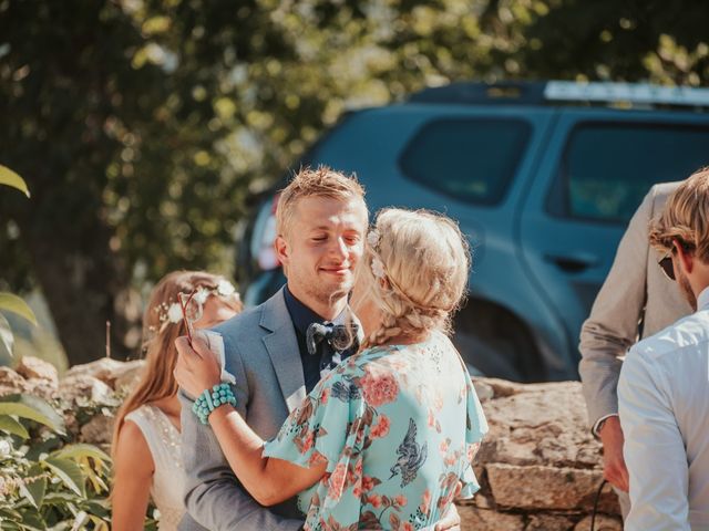 Le mariage de Calvin et Camille à Beauzac, Haute-Loire 43