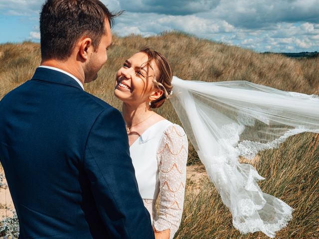 Le mariage de Valentin et Juliette à Lessay, Manche 13