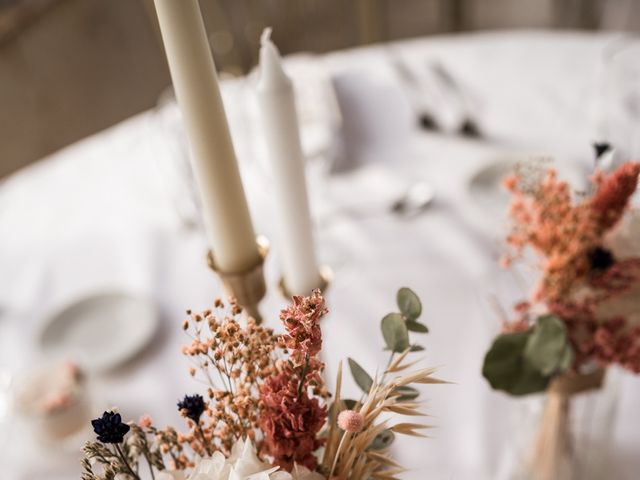 Le mariage de Thomas et Léa à Port-d'Envaux, Charente Maritime 24