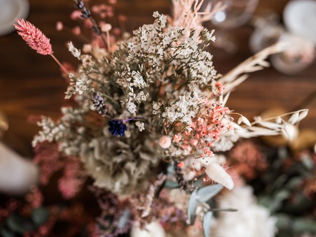 Le mariage de Thomas et Léa à Port-d'Envaux, Charente Maritime 26