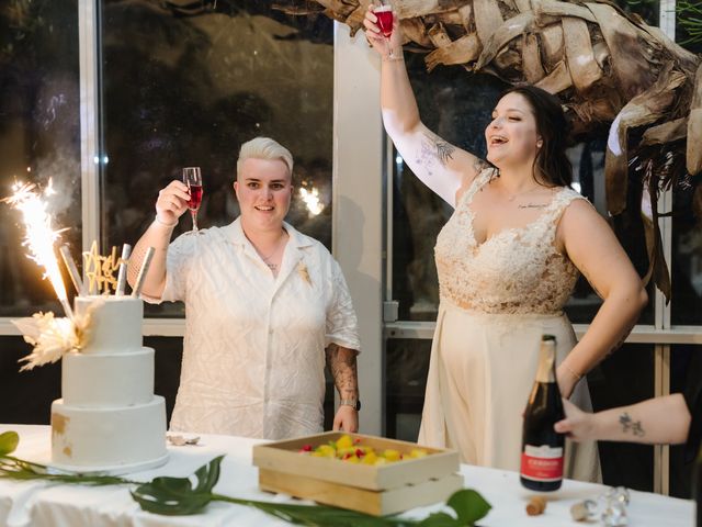 Le mariage de Anaïs et Angéline à La Tour-de-Salvagny, Rhône 4