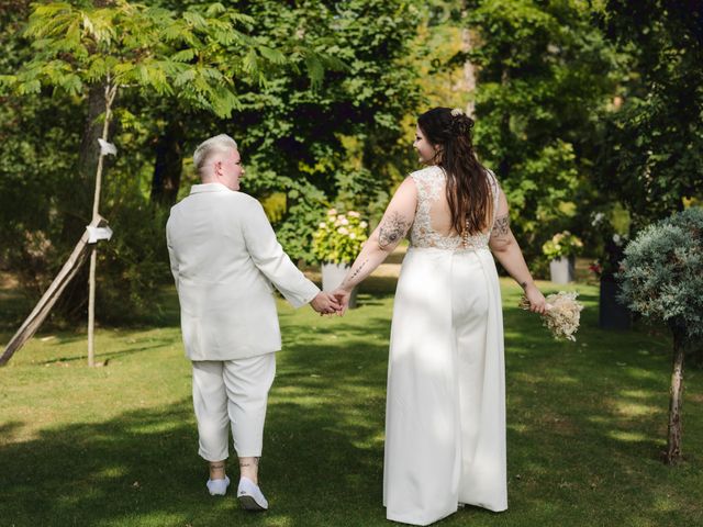 Le mariage de Anaïs et Angéline à La Tour-de-Salvagny, Rhône 39