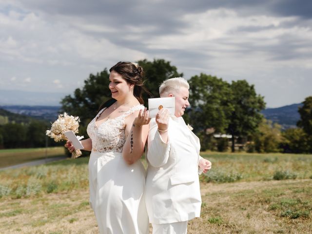 Le mariage de Anaïs et Angéline à La Tour-de-Salvagny, Rhône 56