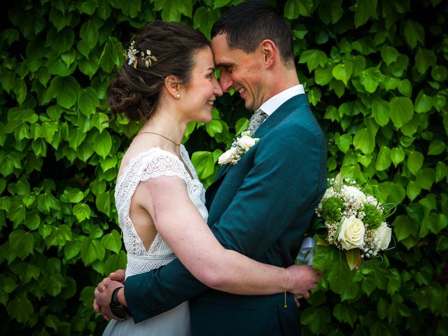 Le mariage de Clément et Charline à Ambérieux-en-Dombes, Ain 2