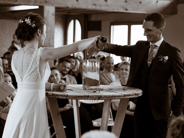 Le mariage de Clément et Charline à Ambérieux-en-Dombes, Ain 23