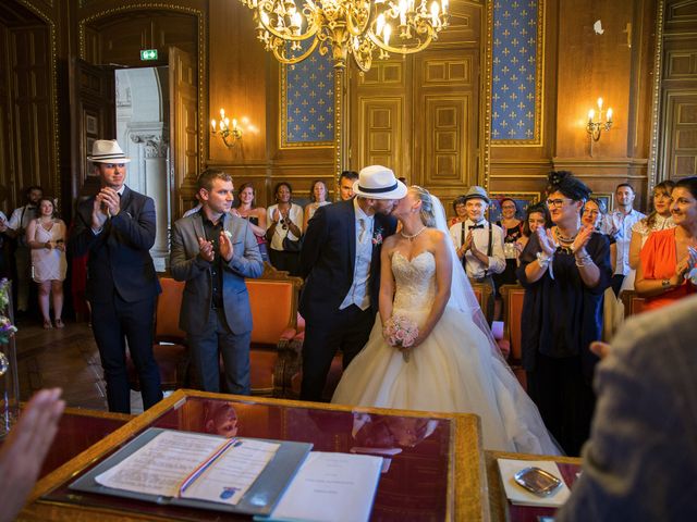 Le mariage de Stéphanie et Fabien à Angoulême, Charente 35