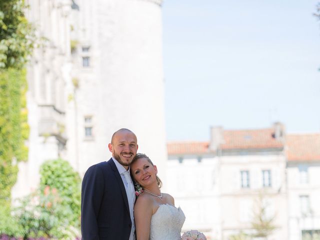 Le mariage de Stéphanie et Fabien à Angoulême, Charente 49