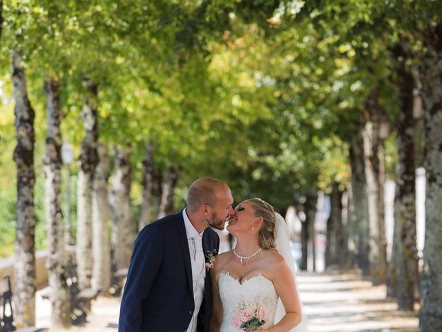 Le mariage de Stéphanie et Fabien à Angoulême, Charente 51