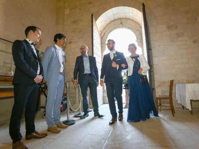 Le mariage de Thibaut et Mathilde à Vaux-sur-Mer, Charente Maritime 19