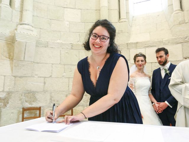 Le mariage de Thibaut et Mathilde à Vaux-sur-Mer, Charente Maritime 32