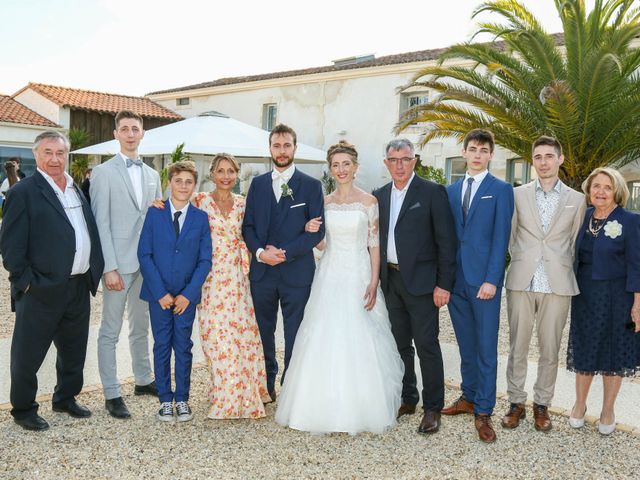 Le mariage de Thibaut et Mathilde à Vaux-sur-Mer, Charente Maritime 72