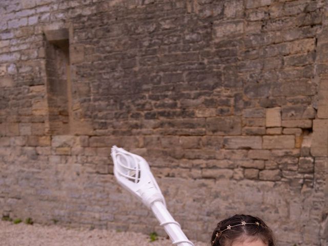 Le mariage de Vincent et Zoe à Creully, Calvados 24