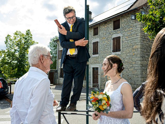 Le mariage de Antoine et Alix à Villebois, Ain 37