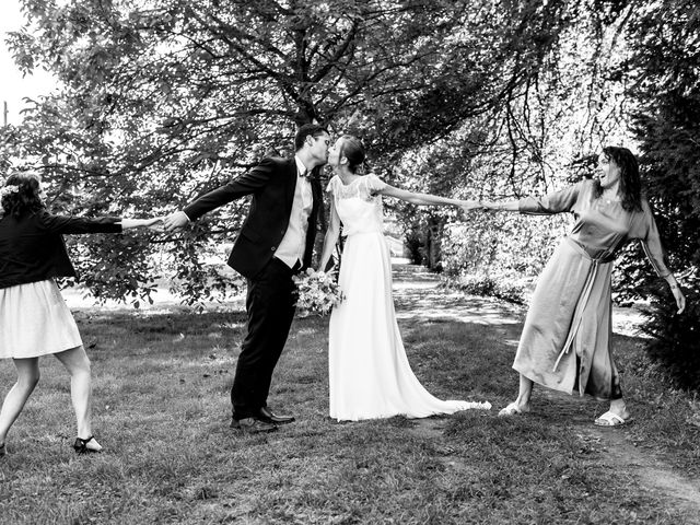 Le mariage de Christian et Emilie à Lucenay, Rhône 12