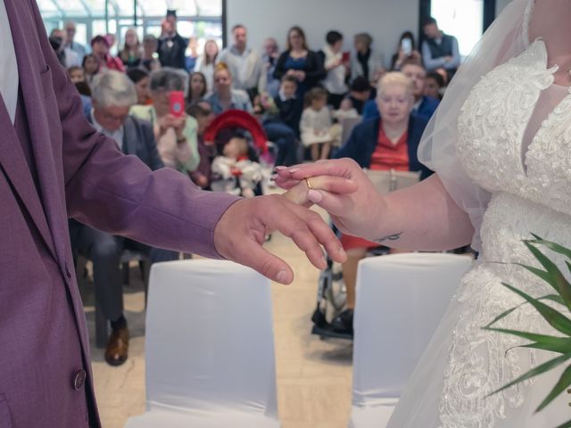 Le mariage de Arnaud et Mélanie à Lanvéoc, Finistère 15