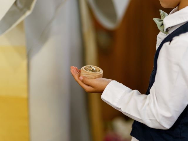 Le mariage de Romain et Laurine à Saint-Ouen-de-Thouberville, Eure 24