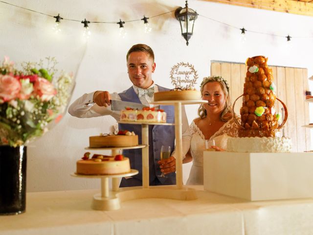 Le mariage de Romain et Laurine à Saint-Ouen-de-Thouberville, Eure 56