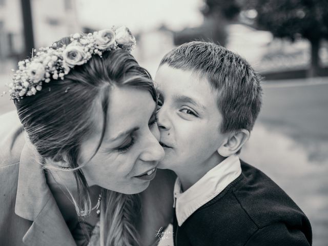 Le mariage de Sylvain  et Victoria à Trizay, Charente Maritime 14