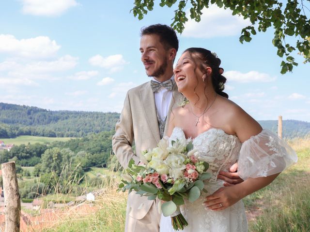 Le mariage de Valentin et Lucie à Bitche, Moselle 5