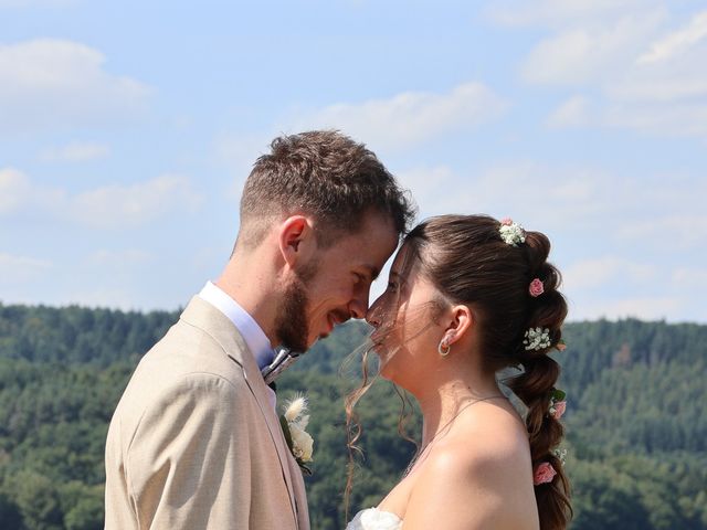 Le mariage de Valentin et Lucie à Bitche, Moselle 6