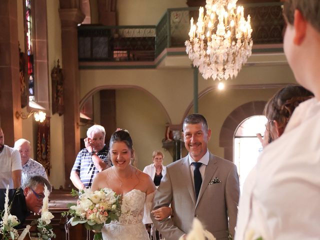 Le mariage de Valentin et Lucie à Bitche, Moselle 11