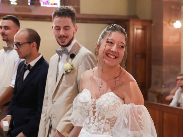 Le mariage de Valentin et Lucie à Bitche, Moselle 14