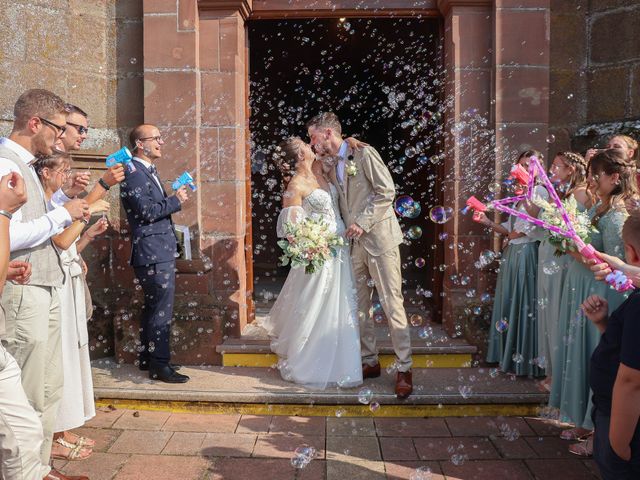 Le mariage de Valentin et Lucie à Bitche, Moselle 18