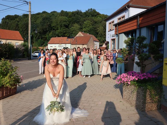 Le mariage de Valentin et Lucie à Bitche, Moselle 21