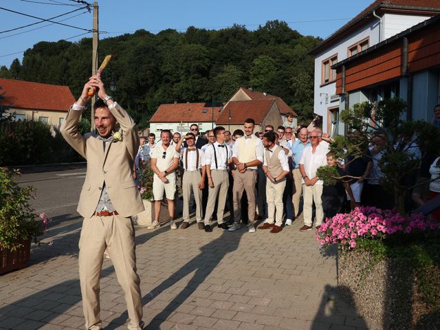Le mariage de Valentin et Lucie à Bitche, Moselle 23