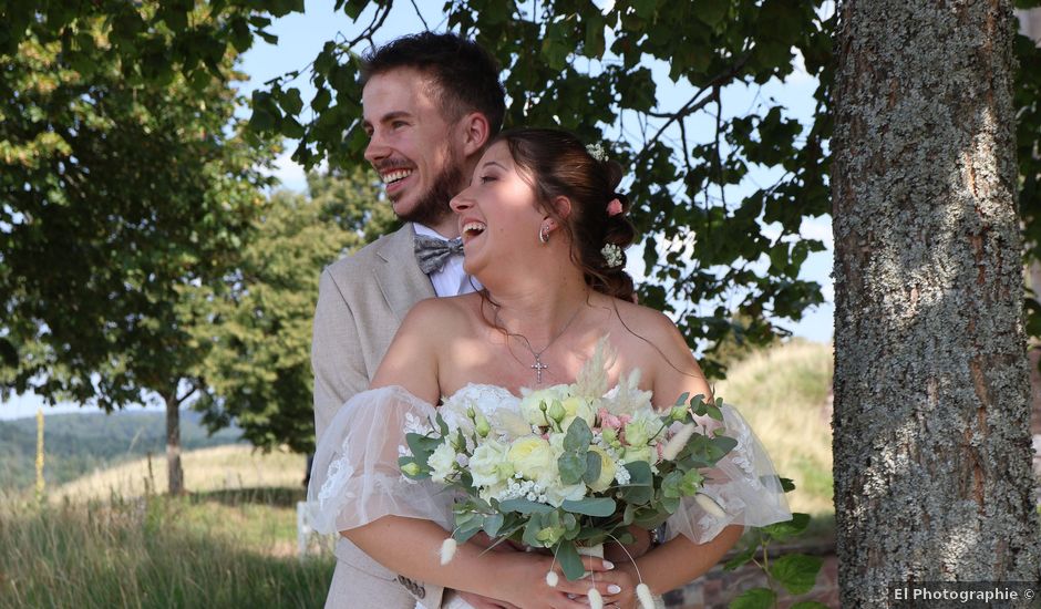 Le mariage de Valentin et Lucie à Bitche, Moselle