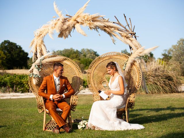 Le mariage de Thomas et Laura à Capestang, Hérault 57