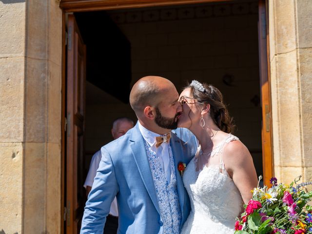Le mariage de Lionnel et Emilie à Saint-Bonnet-de-Chirac, Lozère 56