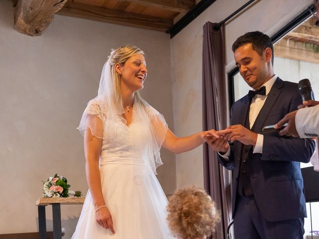 Le mariage de Julien et Alexandra à Mornand-en-Forez, Loire 31