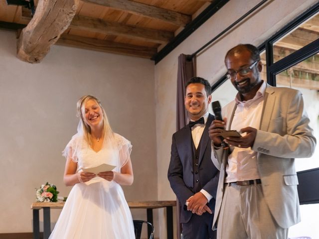 Le mariage de Julien et Alexandra à Mornand-en-Forez, Loire 24