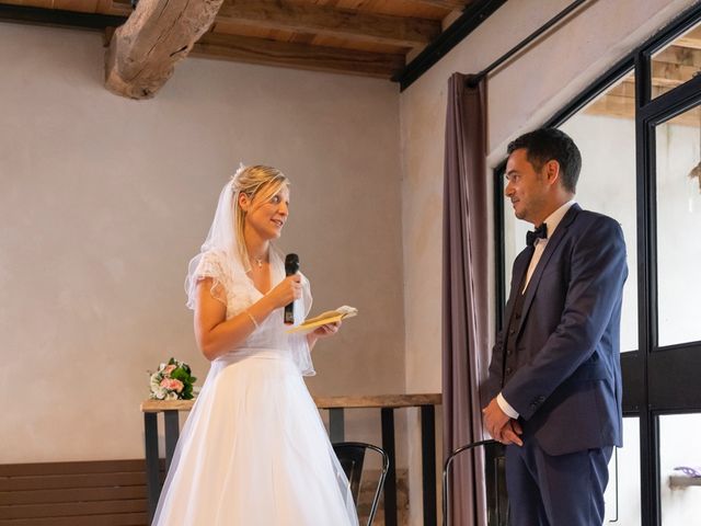 Le mariage de Julien et Alexandra à Mornand-en-Forez, Loire 26