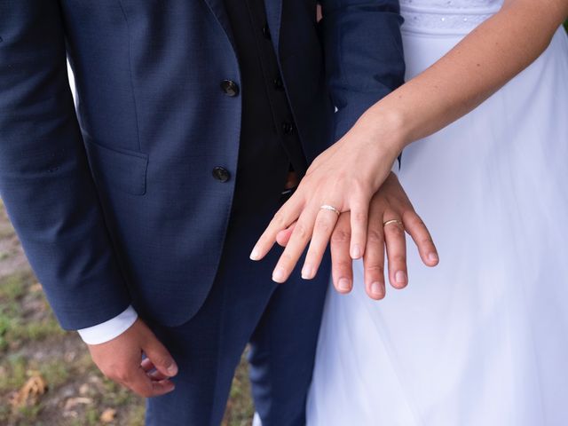 Le mariage de Julien et Alexandra à Mornand-en-Forez, Loire 38