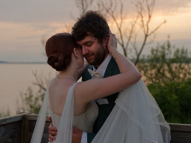 Le mariage de Victor et Ludivine  à Blaye, Gironde 35