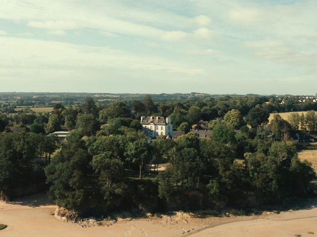 Le mariage de James et Pauline à Beaussais-sur-Mer, Côtes d&apos;Armor 1