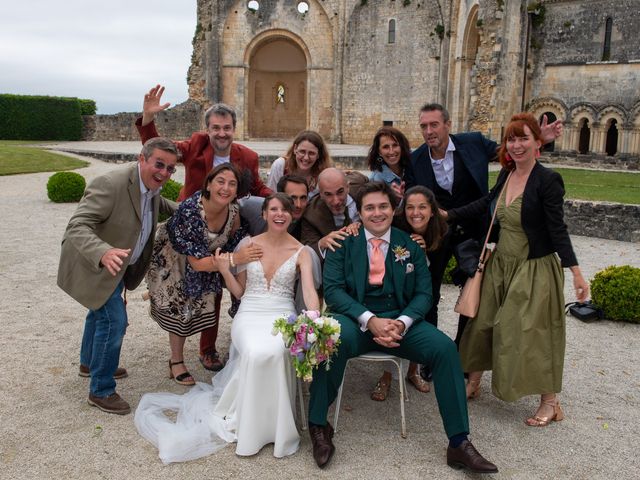 Le mariage de Bastien et Julie à Rochefort, Charente Maritime 4