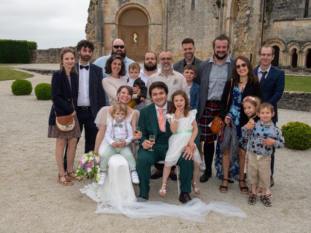 Le mariage de Bastien et Julie à Rochefort, Charente Maritime 5